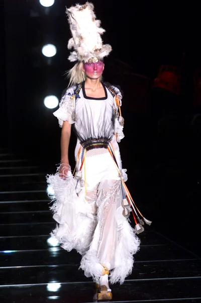 Look 24